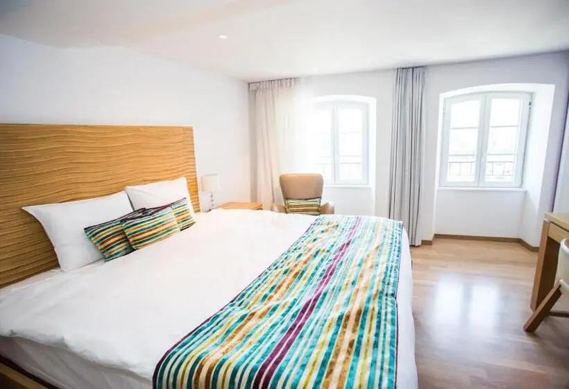 レイクビューデラックスルーム, Guest House Le Charlot