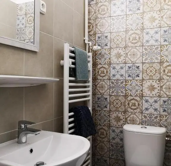 استودیوی استاندارد, Gyöngyszem Vendégház