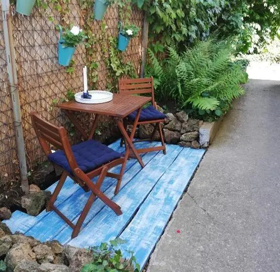 استودیوی استاندارد, Gyöngyszem Vendégház