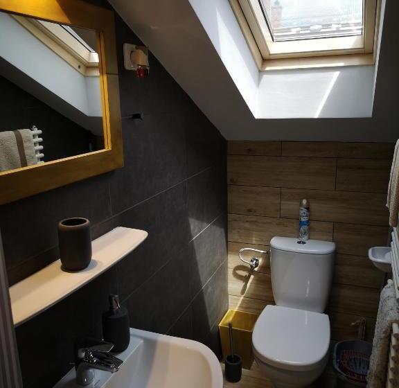 إستوديو قياسى, Gyöngyszem Vendégház