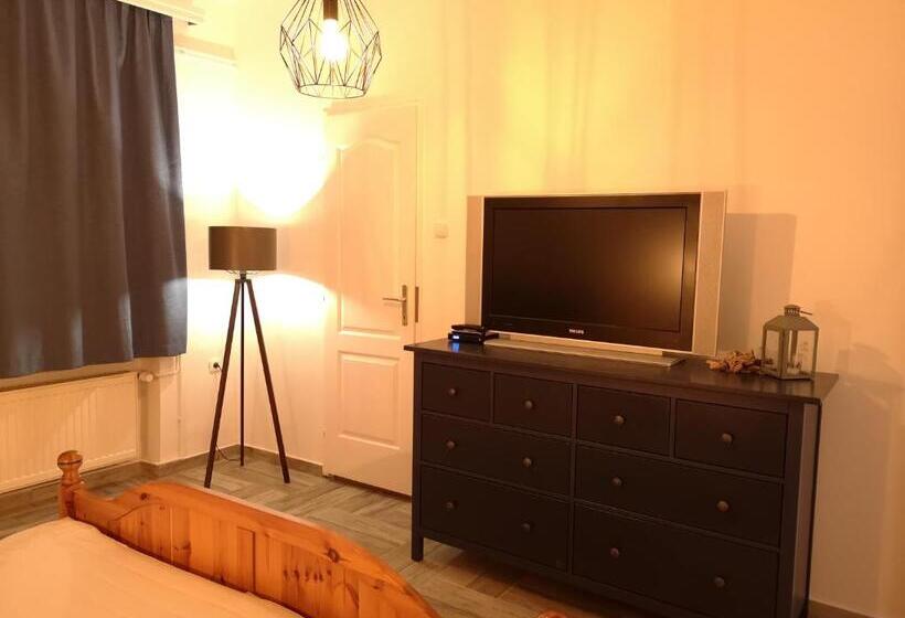 شقة غرفة واحدة, Gyöngyszem Vendégház