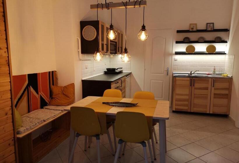 شقة غرفة واحدة, Gyöngyszem Vendégház