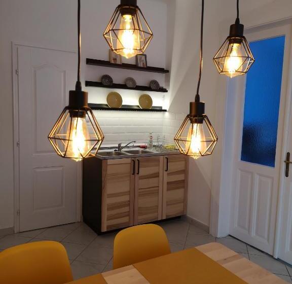 شقة غرفة واحدة, Gyöngyszem Vendégház