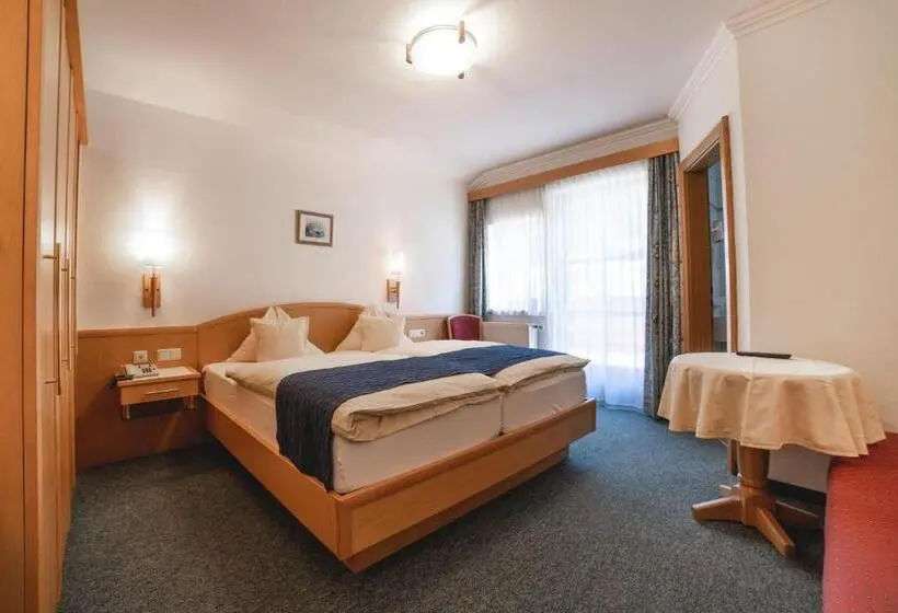 コンフォートトリプルルーム, Landhaus Neumayr