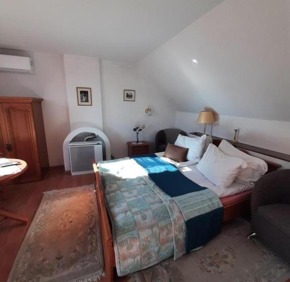 Standard Trippelrum, Magda Vendégház