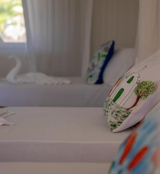 اتاق استاندارد سه تخته با چشمانداز استخر, Pousada Recanto Trancoso