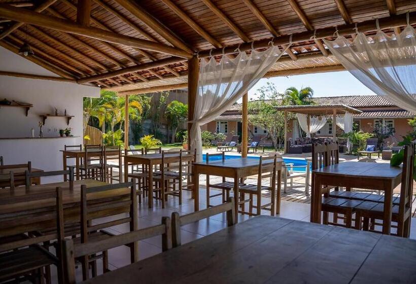 اتاق استاندارد سه تخته با چشمانداز استخر, Pousada Recanto Trancoso