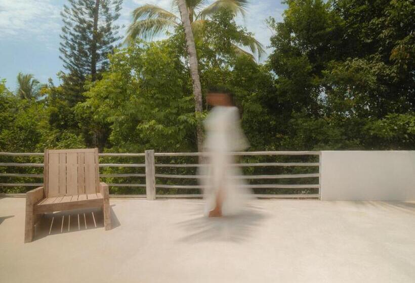 带大床的豪华间, Pousada Seis E Meia