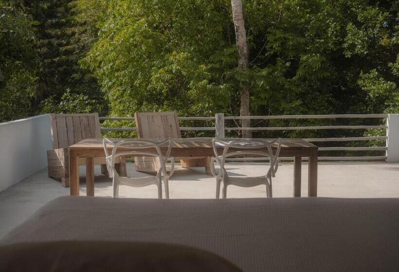 带大床的豪华间, Pousada Seis E Meia