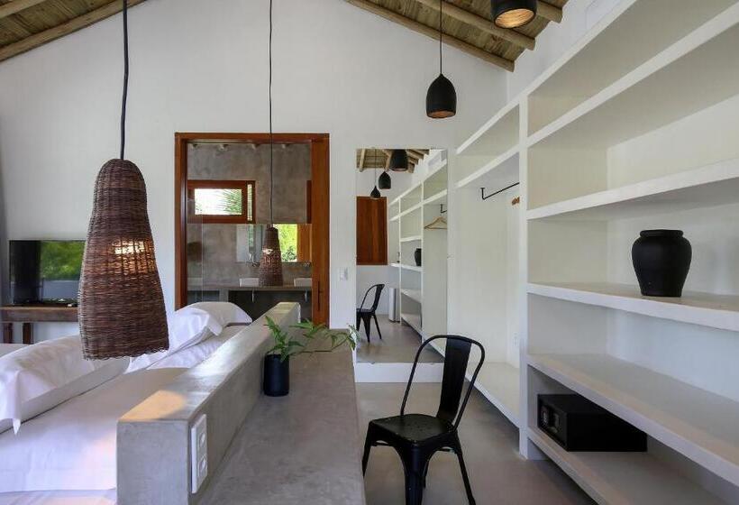 带大床的豪华间, Pousada Seis E Meia