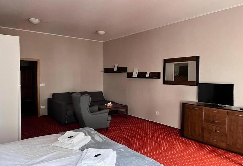 标准工作室, Pension U Jakuba