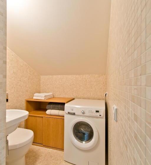 1 Bedroom Penthouse Apartment, Visit Nida Apartments