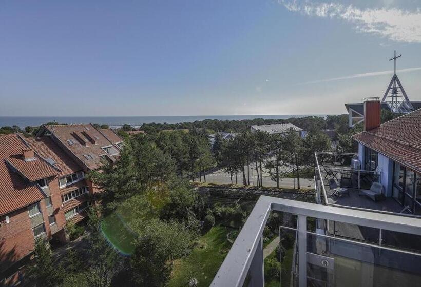 1 Bedroom Penthouse Apartment, Visit Nida Apartments