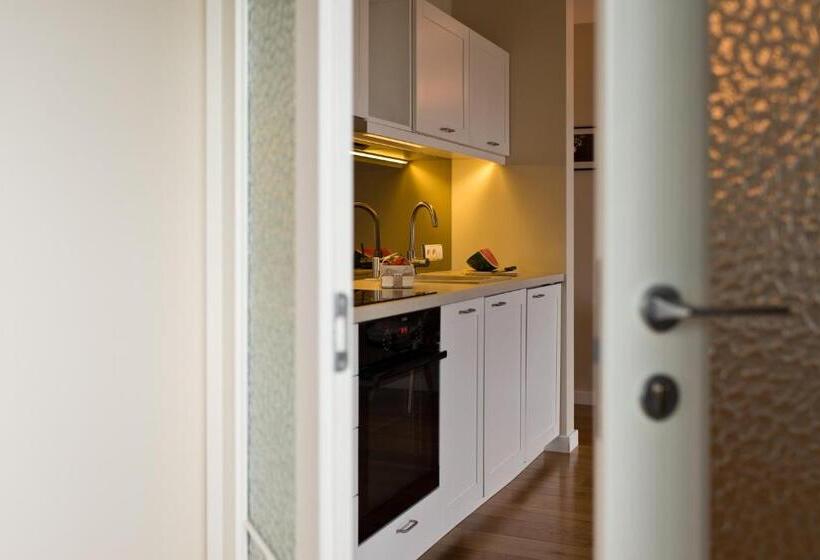 آپارتمان لوکس 1 خوابه, Visit Nida Apartments