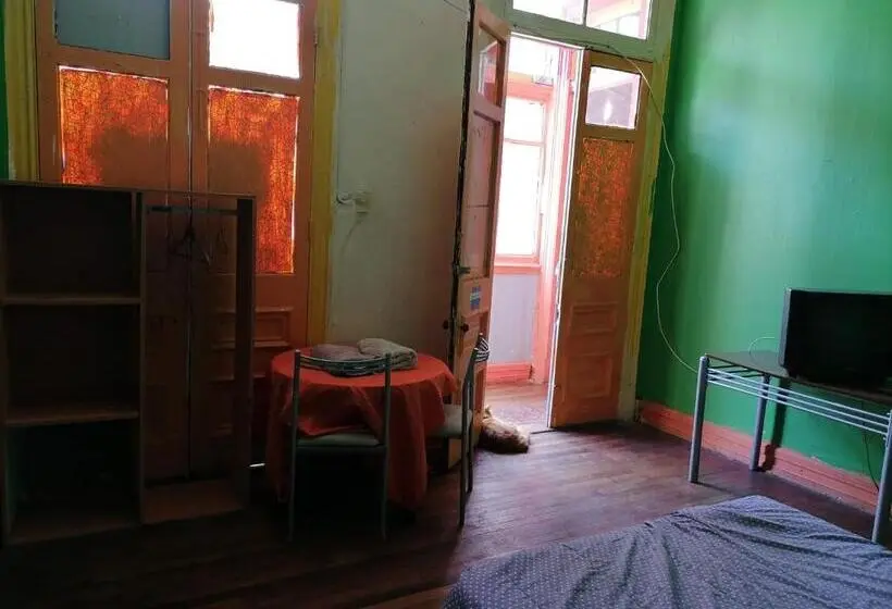 اتاق استاندارد سه تخته با سرویس بهداشتی مشترک, Hostal Del Gato