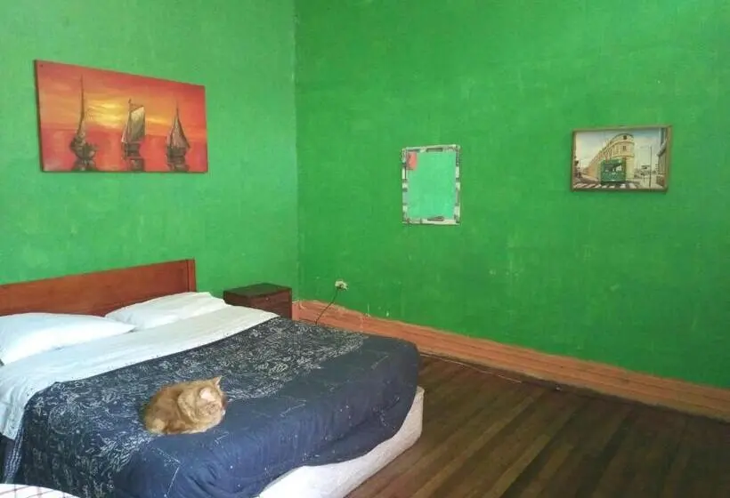 اتاق استاندارد سه تخته با سرویس بهداشتی مشترک, Hostal Del Gato
