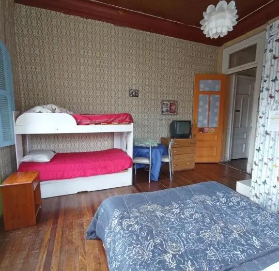 اتاق استاندارد سه نفره, Hostal Del Gato