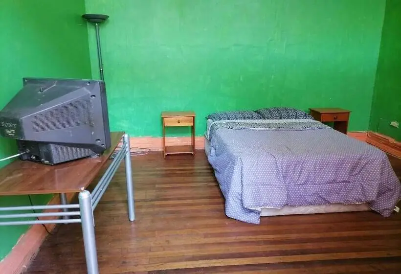 اتاق استاندارد با سرویس بهداشتی مشترک, Hostal Del Gato