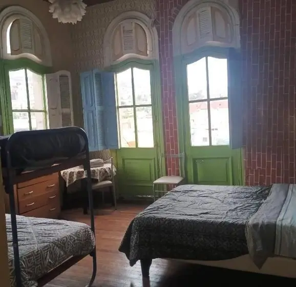 اتاق استاندارد سه نفره, Hostal Del Gato