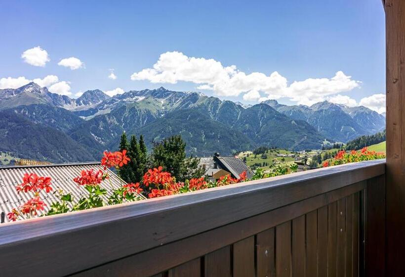 آپارتمان لوکس 1 خوابه, Apart Hotel Aurora Fiss