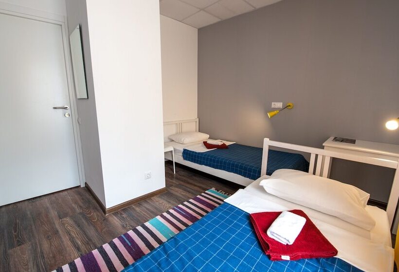 エコノミールーム, Artist Hostel On Kurskaya