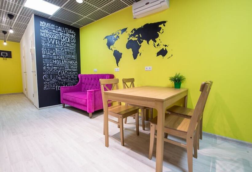 スタンダード４人部屋, Artist Hostel On Kurskaya