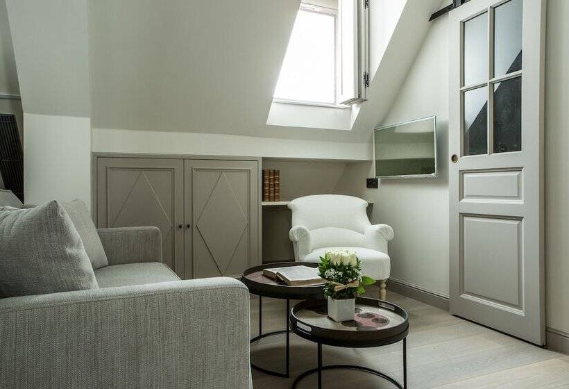 سوییت جونیور, Charles V