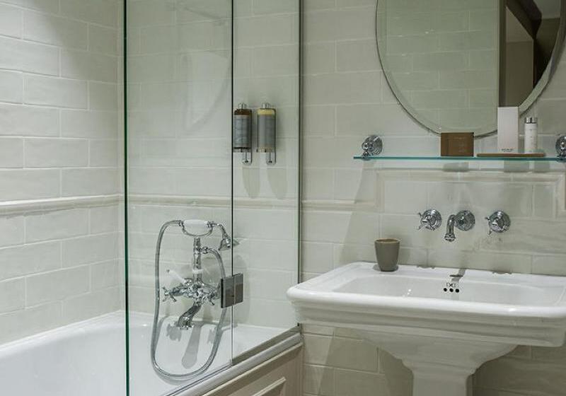 اتاق لوکس, Charles V