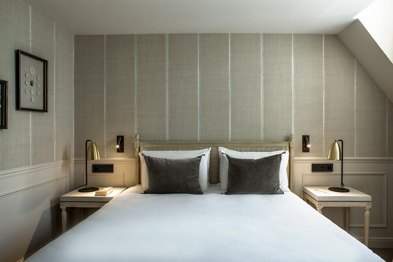 اتاق سوپریور, Charles V