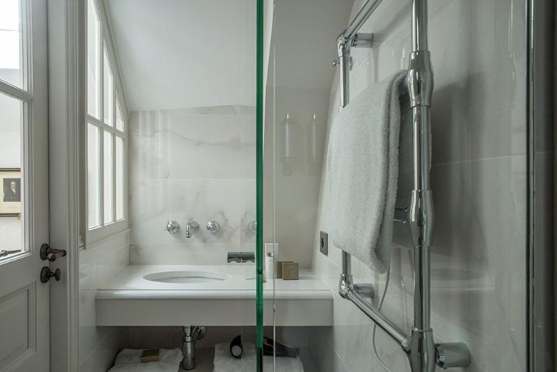 اتاق سوپریور, Charles V