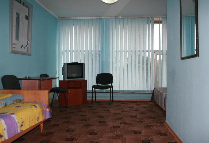 اتاق استاندارد سه نفره, Galitsiya