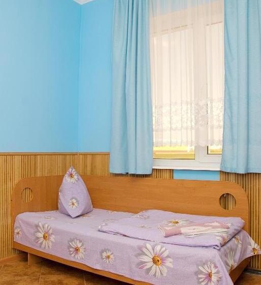 اتاق استاندارد سه نفره, Galitsiya