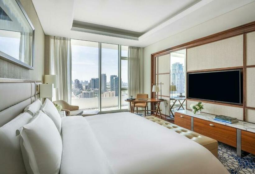 带大床的高级房间, Grand Plaza Mövenpick