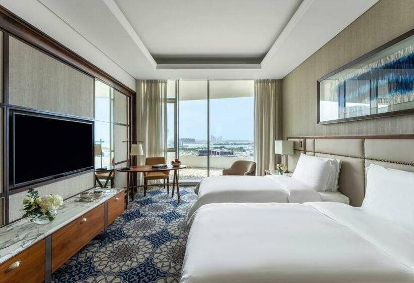 اتاق اجرایی با چشمانداز دریا, Grand Plaza Mövenpick