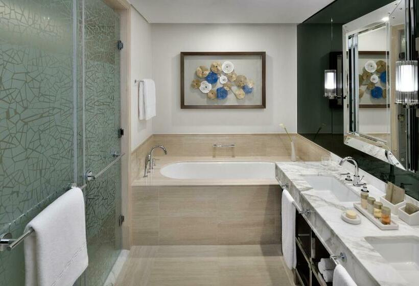 اتاق خانوادگی, Grand Plaza Mövenpick