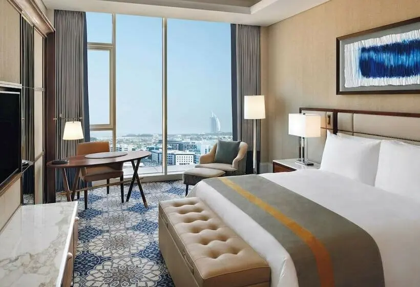 海の見えるエクゼクティブルーム, Grand Plaza Mövenpick Media City