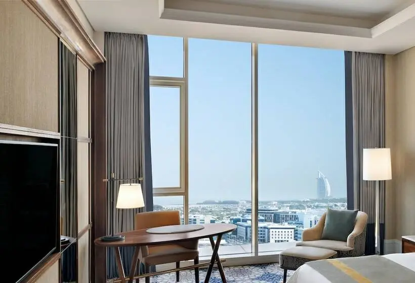 海の見えるエクゼクティブルーム, Grand Plaza Mövenpick Media City