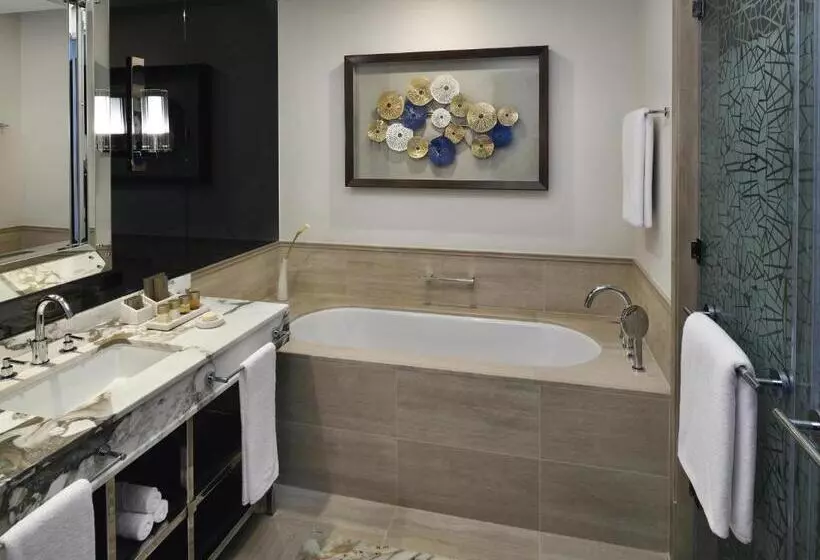 Superior Room King Size Bed