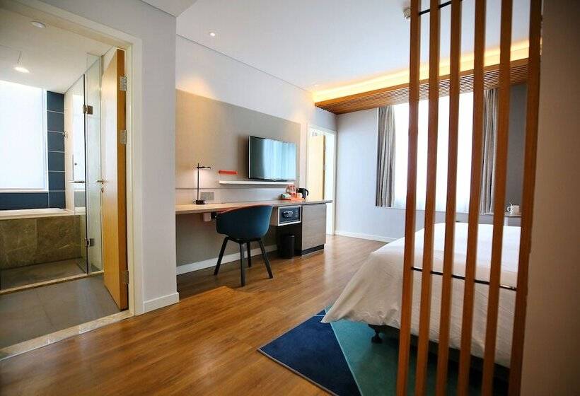 Suite, Holiday Inn Express Chengdu North Railway Station, An Ihg