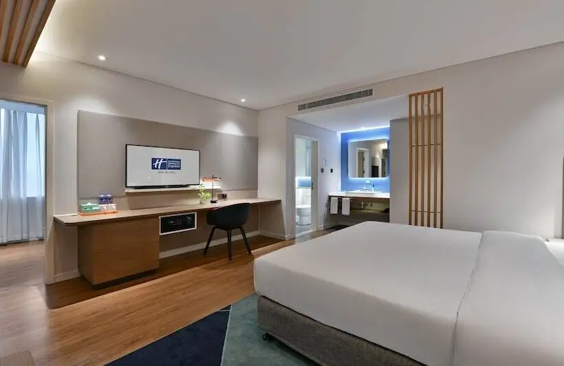 スイート, Holiday Inn Express Chengdu North Railway Station, An Ihg