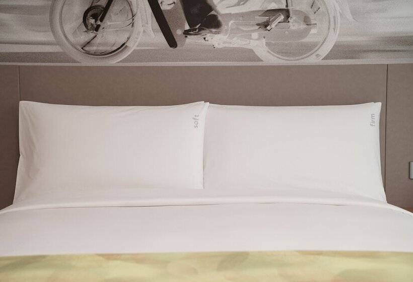 اتاق استاندارد با تخت دوبل, Holiday Inn & Suites Saigon Airport, An Ihg