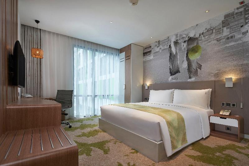اتاق استاندارد با تخت بزرگ, Holiday Inn & Suites Saigon Airport, An Ihg