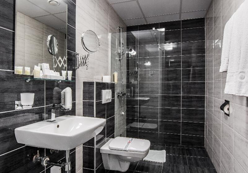 سوئیت با تخت بزرگ, Holiday Inn & Suites Saigon Airport, An Ihg