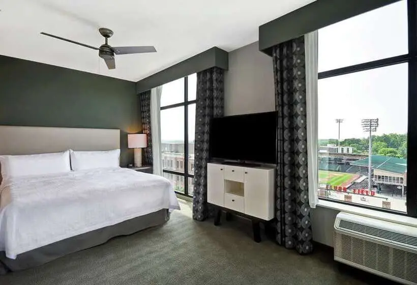 キングサイズベッドのスイートルーム, Homewood Suites By Hilton Greenville Downtown