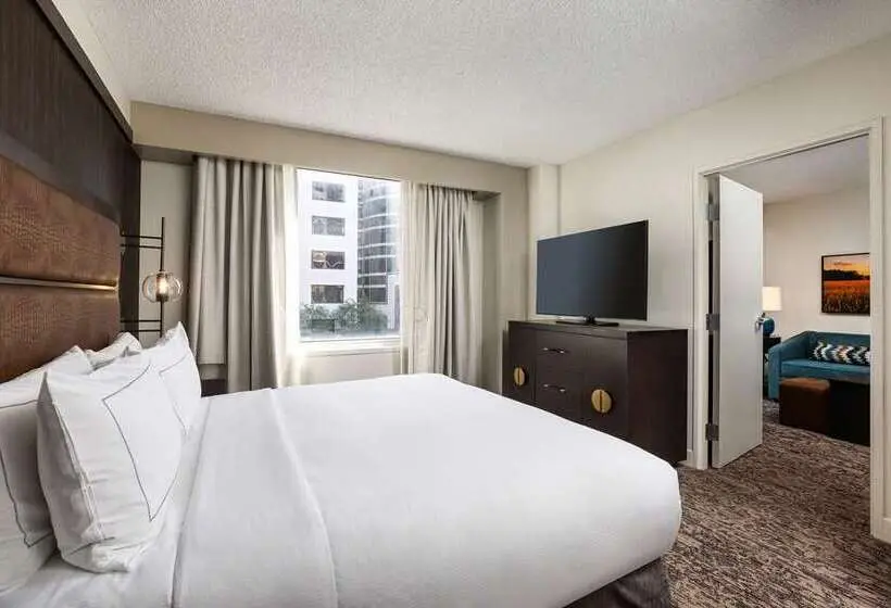 キングサイズベッドのスイートルーム, Homewood Suites By Hilton Greenville Downtown