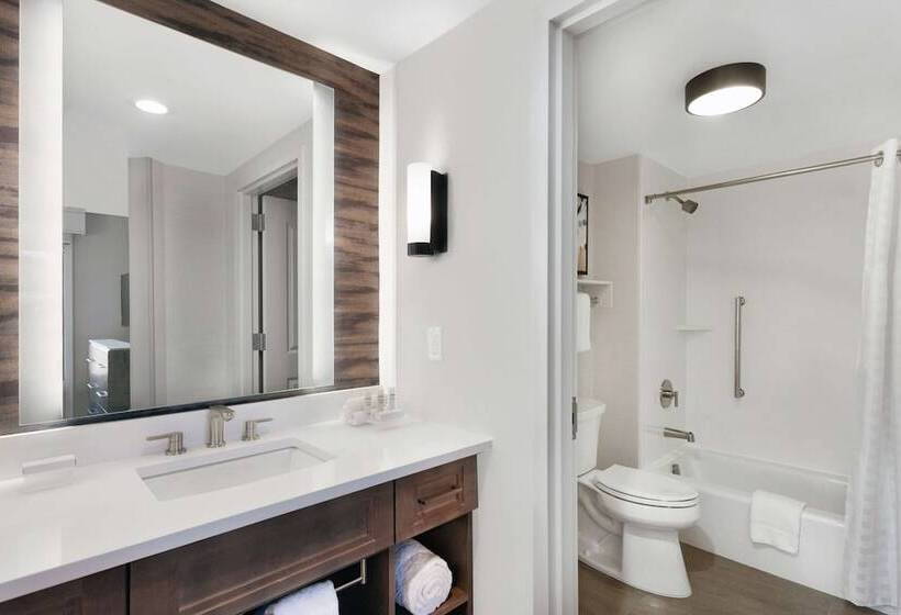 استودیوی استاندارد با تخت دوبل, Homewood Suites By Hilton Providence Downtown