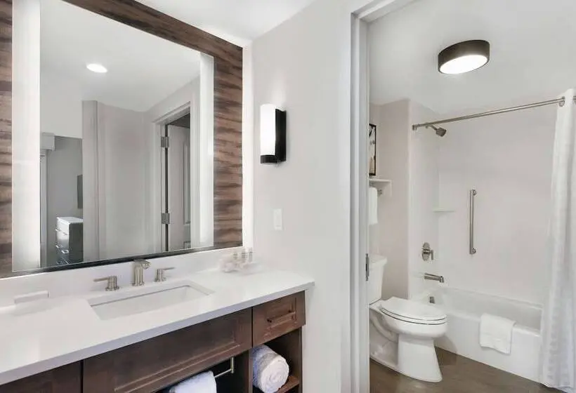 استودیوی استاندارد با تخت دوبل, Homewood Suites By Hilton Providence Downtown