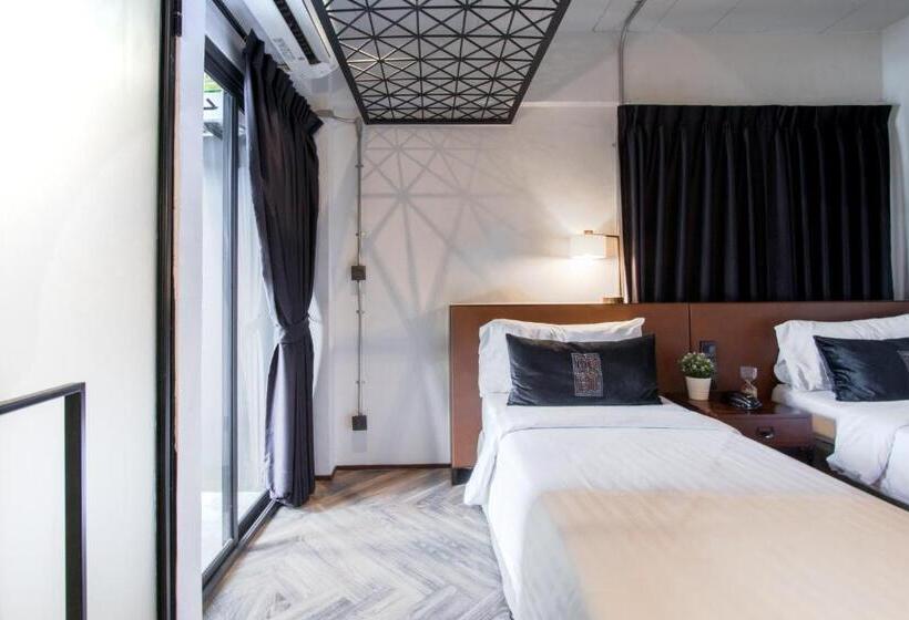 اتاق استاندارد, Iron