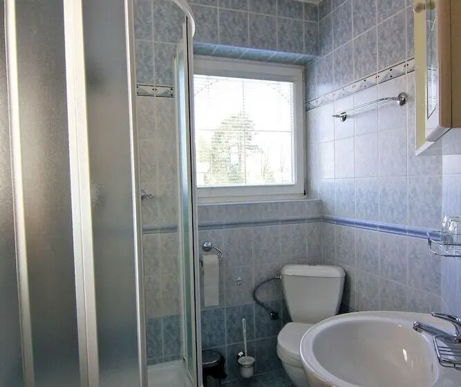 اتاق استاندارد سه نفره, Guest House Maxim