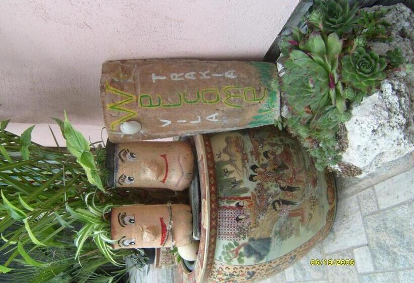 Трехместный Номер Стандарт с Балконом, Villa Trakia